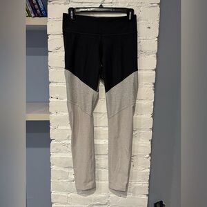Outdoor Voices Womens Small 7/8 Springs Leggings Tri Tone Black Grey Color Block